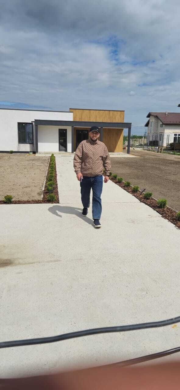  51840417  Yunus, 31 ,    -