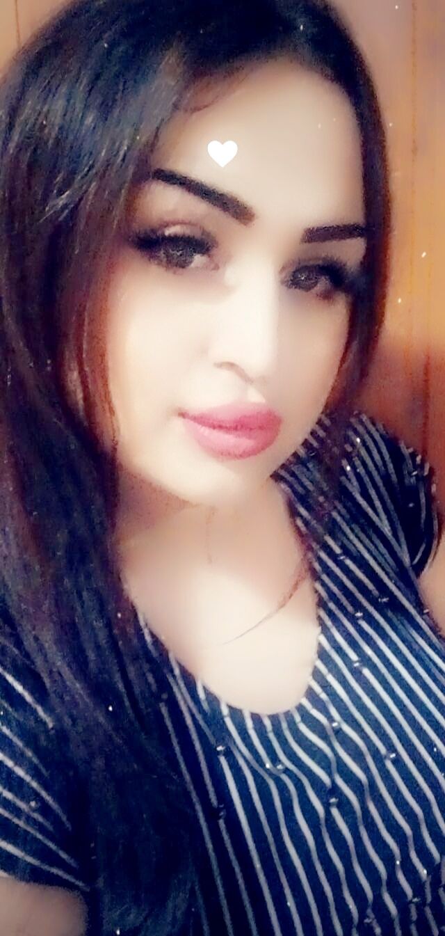  43845747  Kamila, 23 ,    