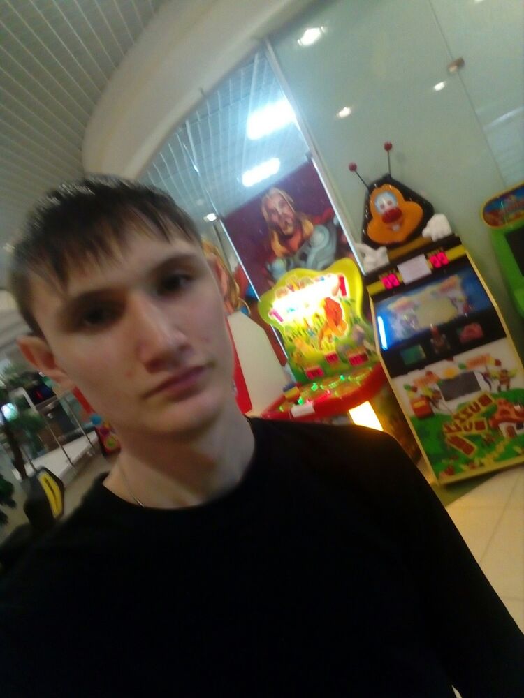  19440167  Diki, 26 ,    