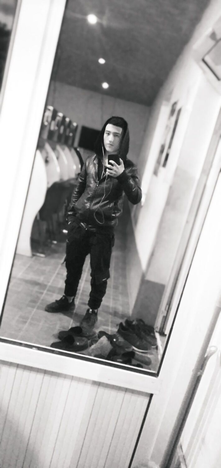  ,   Mc UlA, 22 ,     
