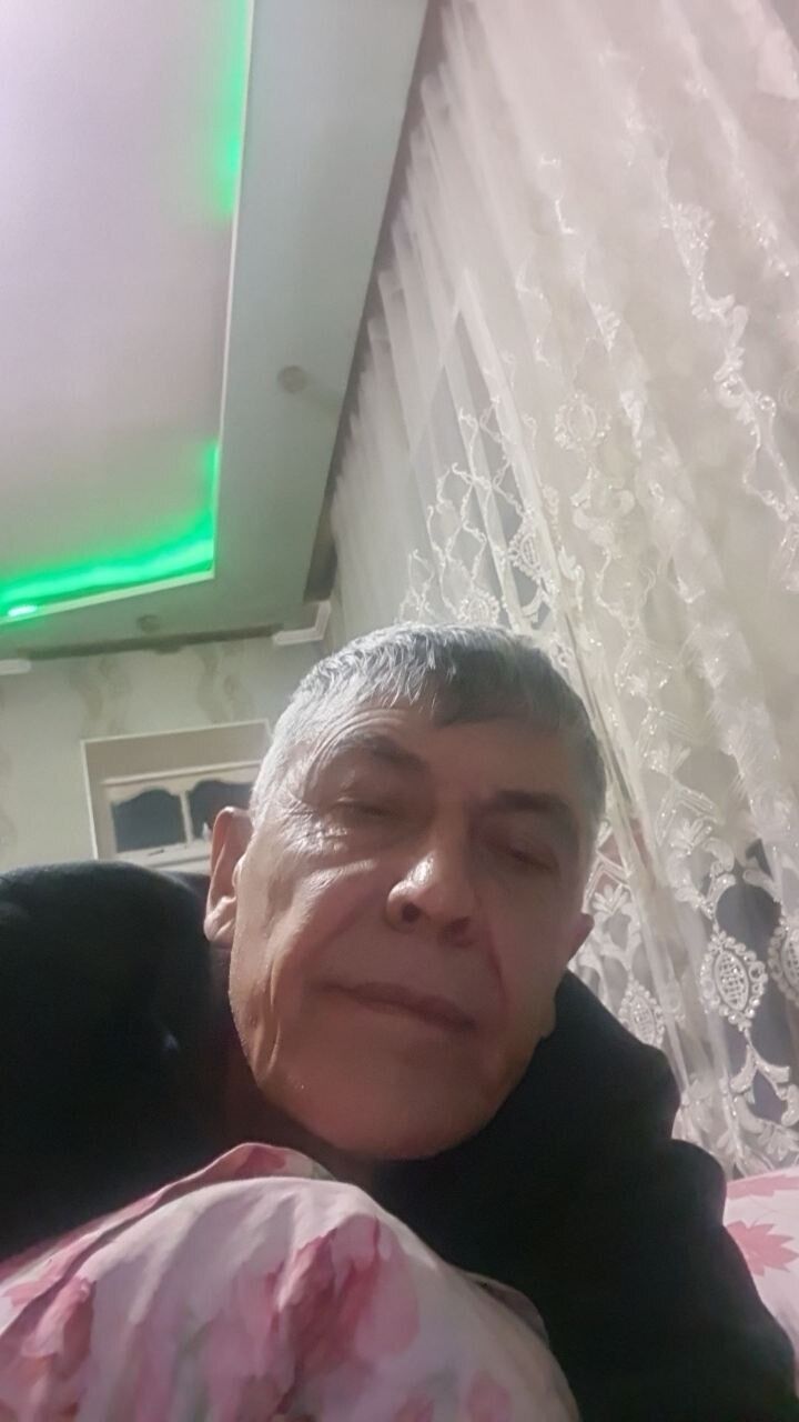  49327387  Kent, 53 ,    