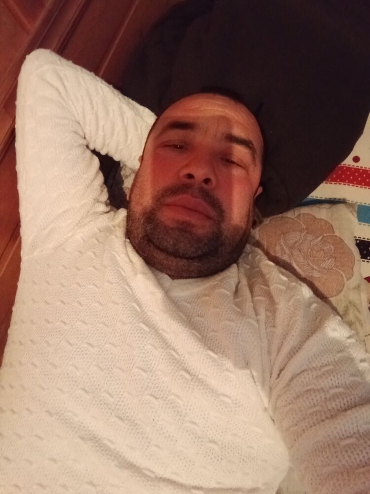  46069087  Ahmet, 44 ,    