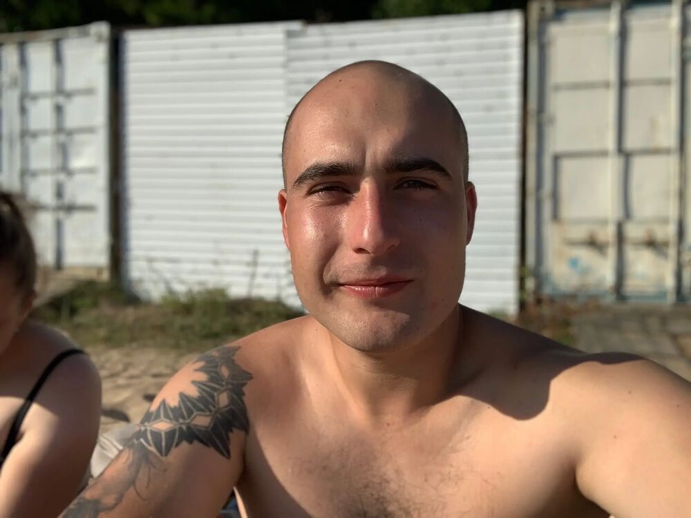  31088457  , 26 ,    