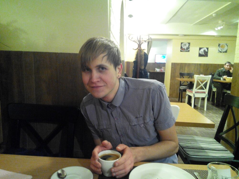  ,   Nikolas, 36 ,   c 