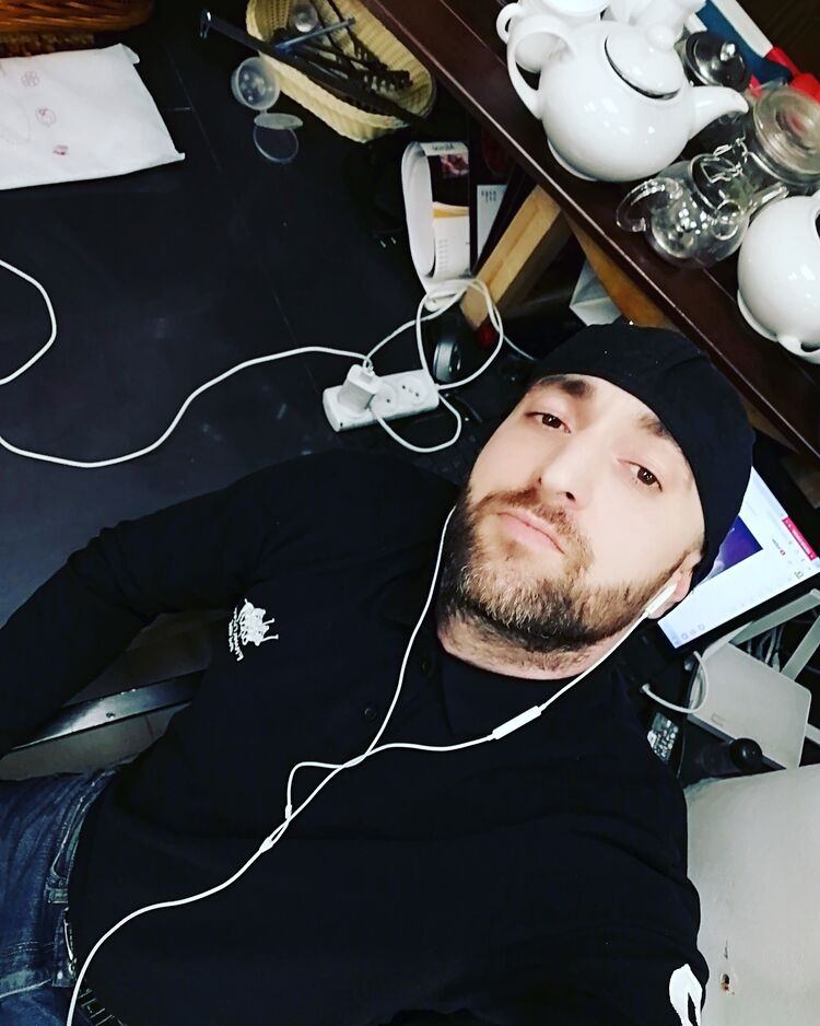  42906897  , 24 ,    