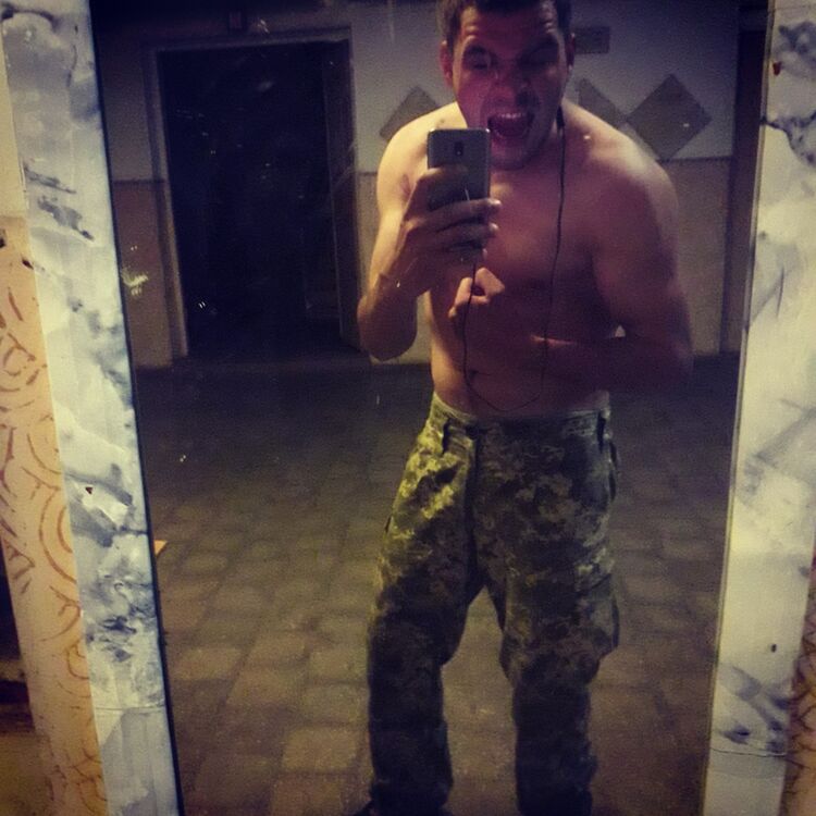  17213547  Maksim, 32 ,    