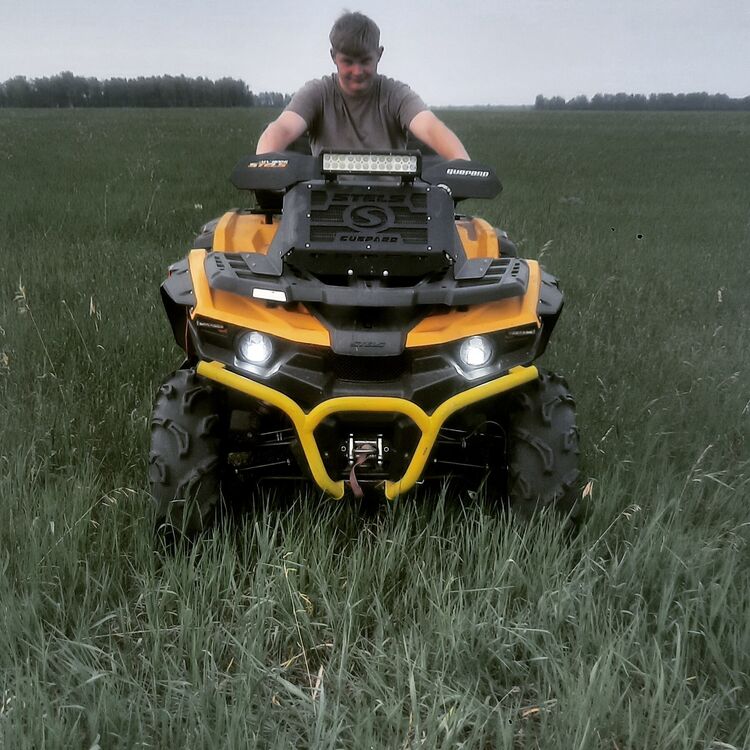  27938207  Ilya, 21 ,    