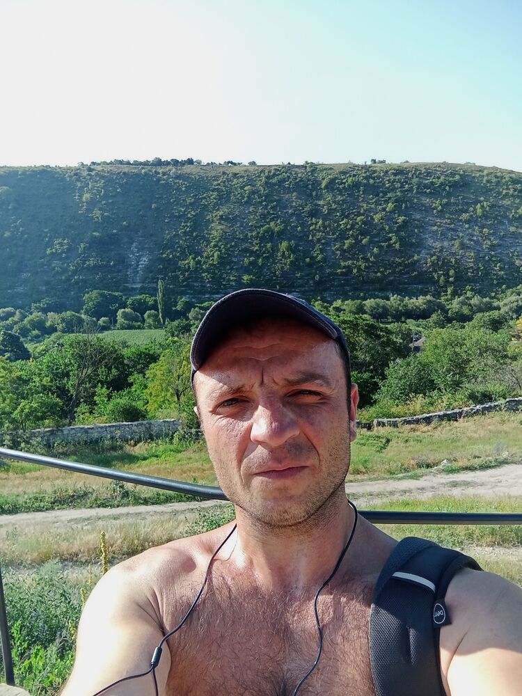  ,   Igor, 35 ,   ,   