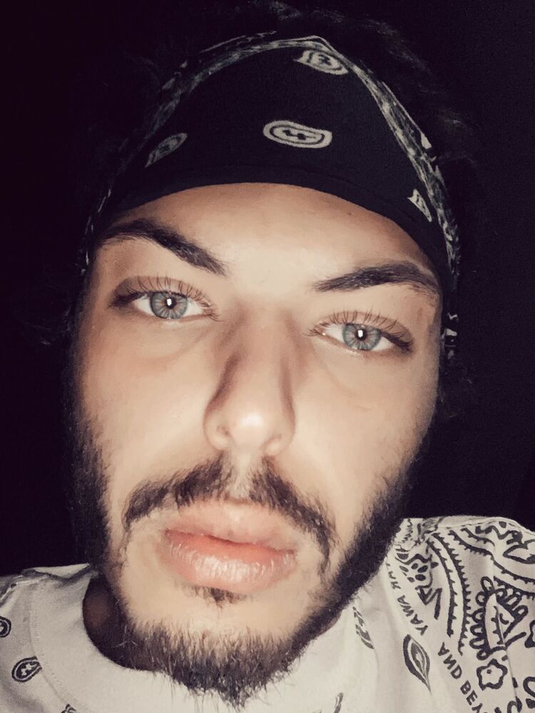  ,   Nikolozz, 25 ,   ,   
