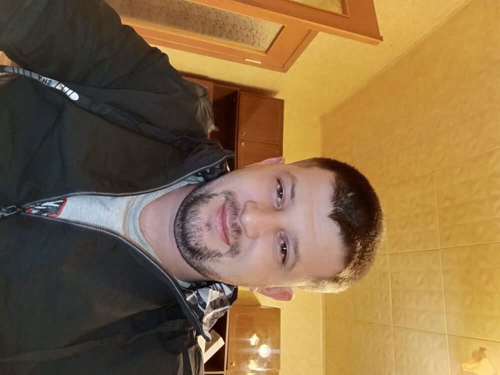  ,   Alexander, 32 ,   ,   