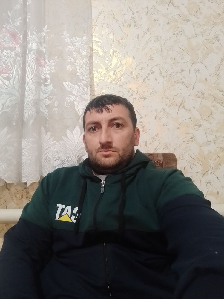  40603957  , 38 ,    