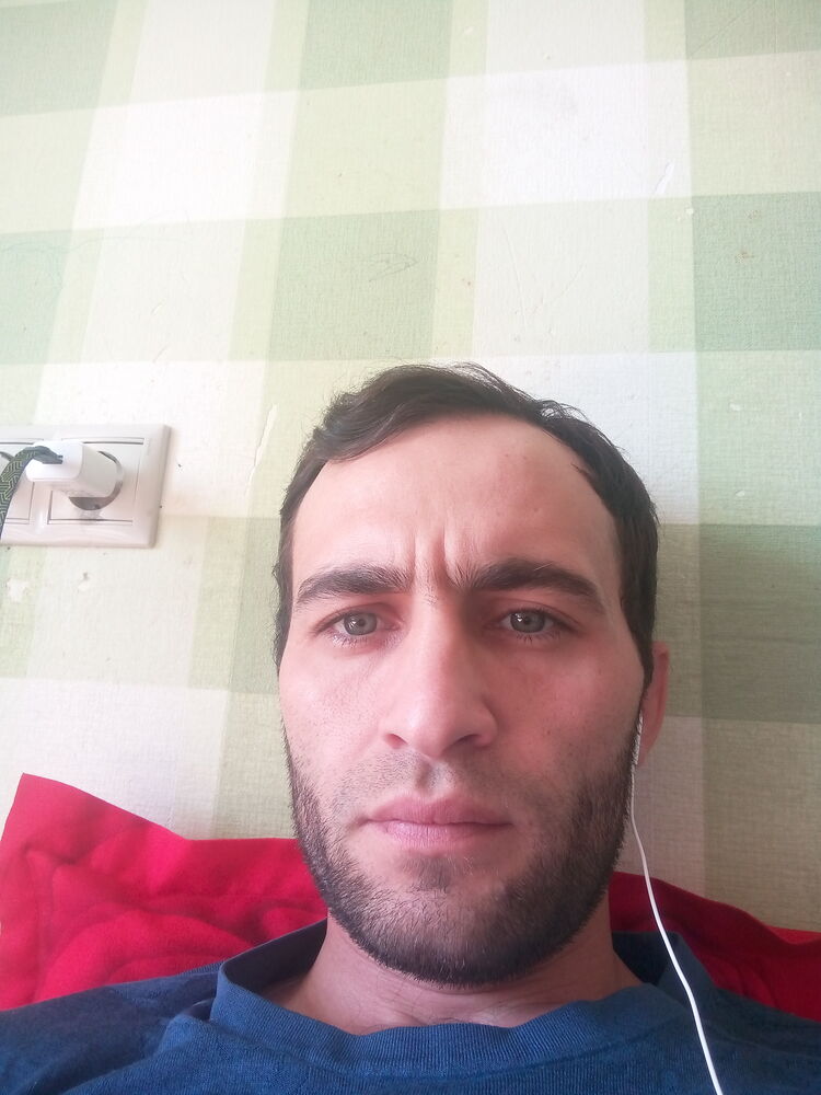  ,   Alik, 31 ,   ,   
