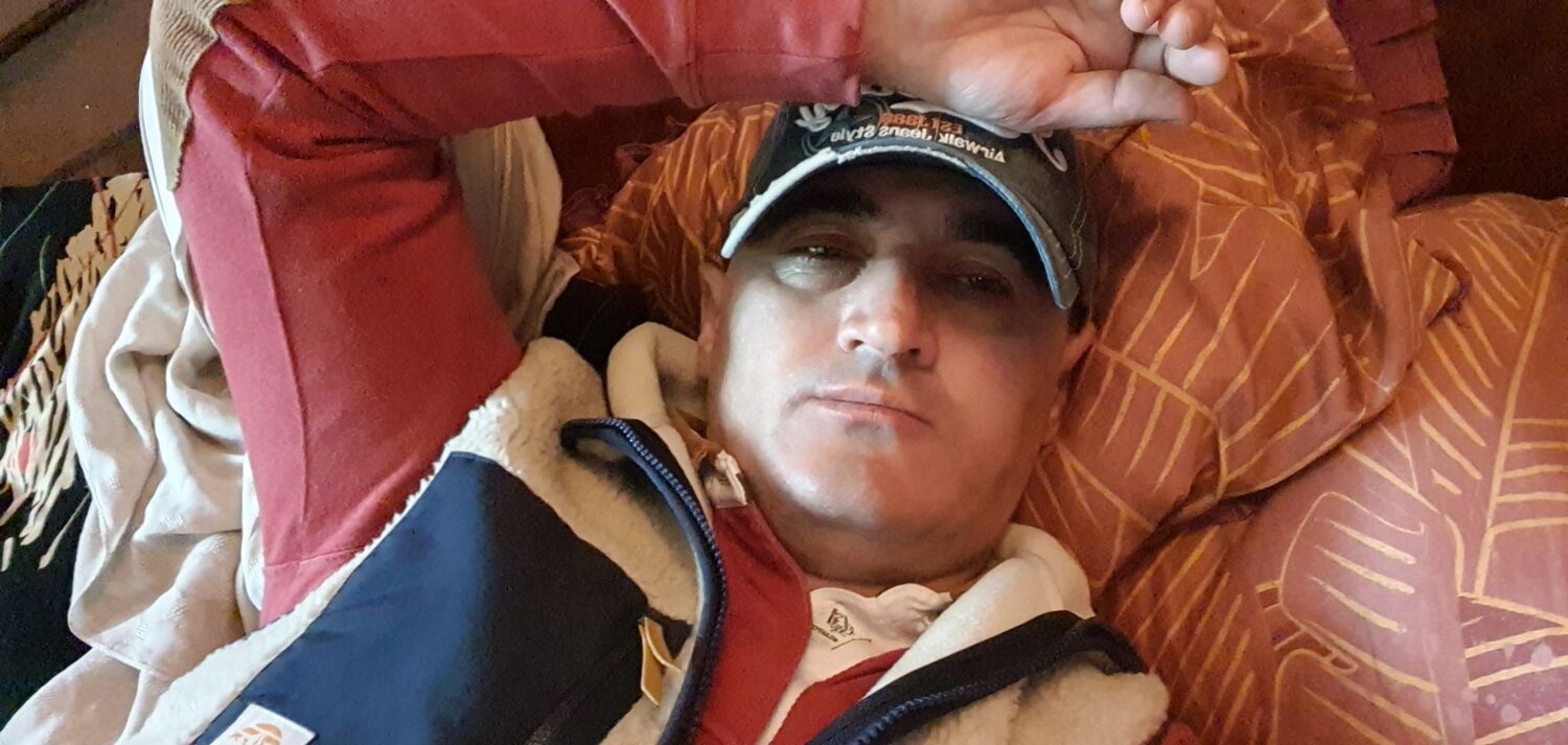  54432677  Shuhrat, 46 ,    