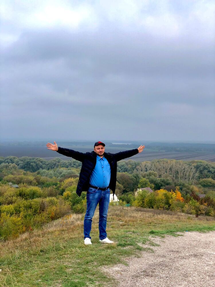  ,   Vladislav, 43 ,   ,   