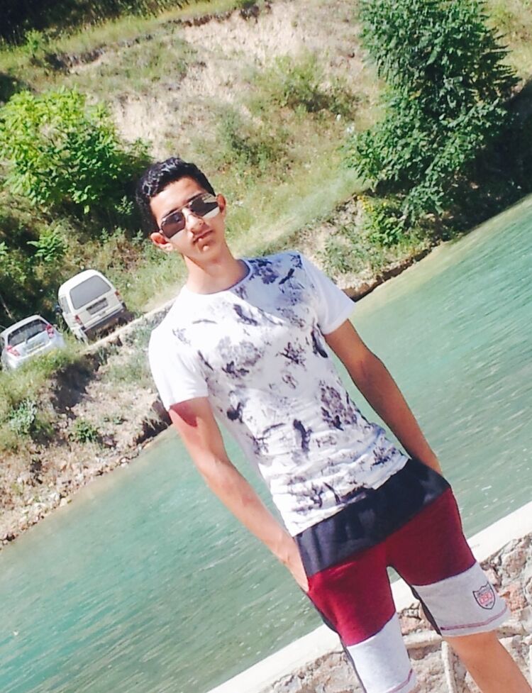  15506437  Doston, 28 ,    