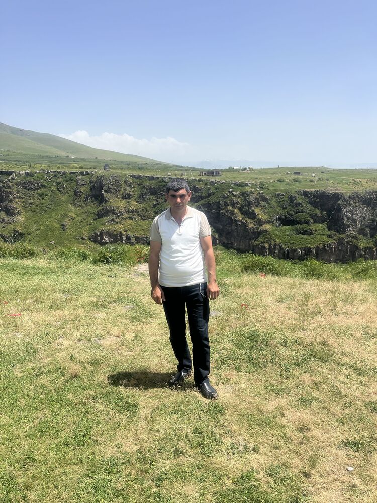  53495077      , 37 ,    -