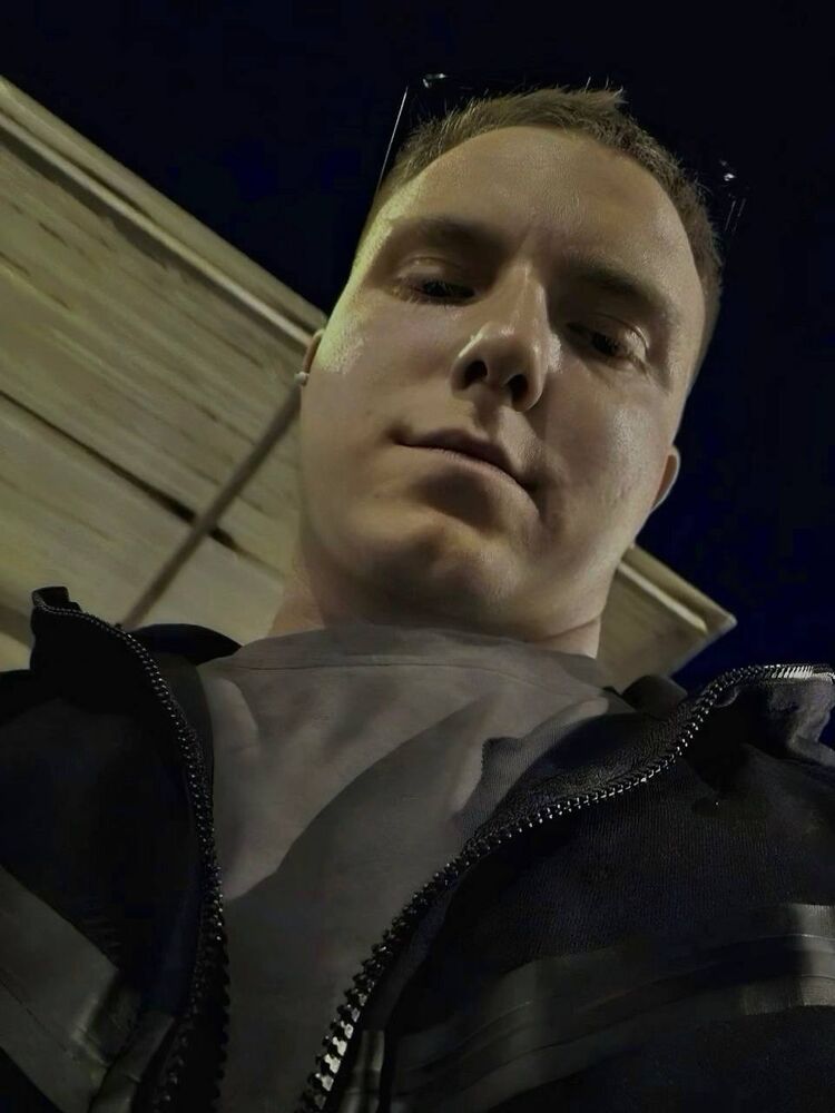  53698887  Slavik, 24 ,    