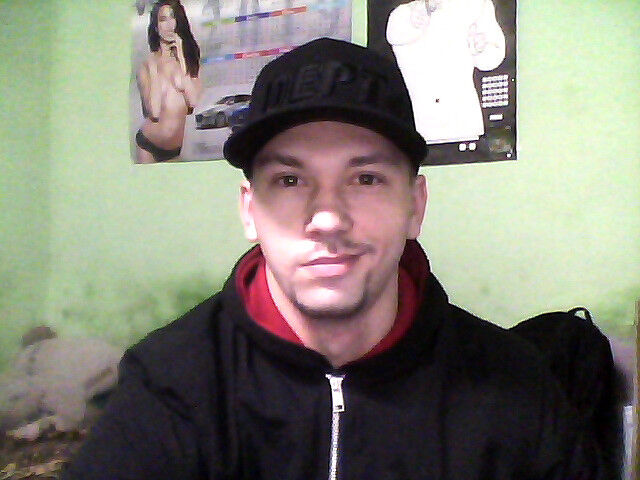  18674097  Andrey, 37 ,    