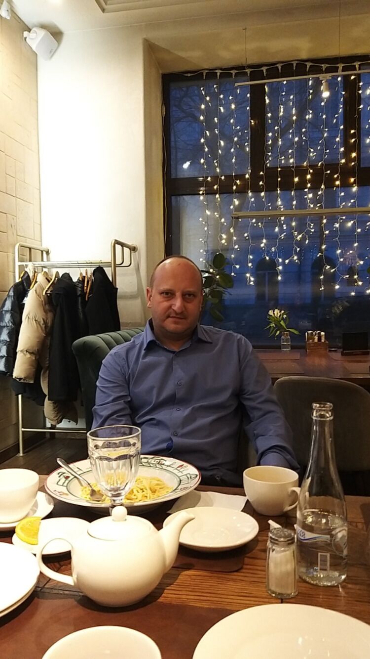  ,   Pavel, 41 ,   ,   , c , 
