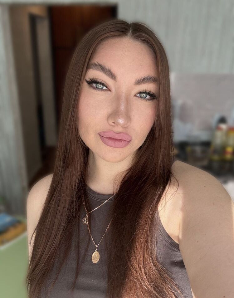  54579267  Arina, 23 ,    