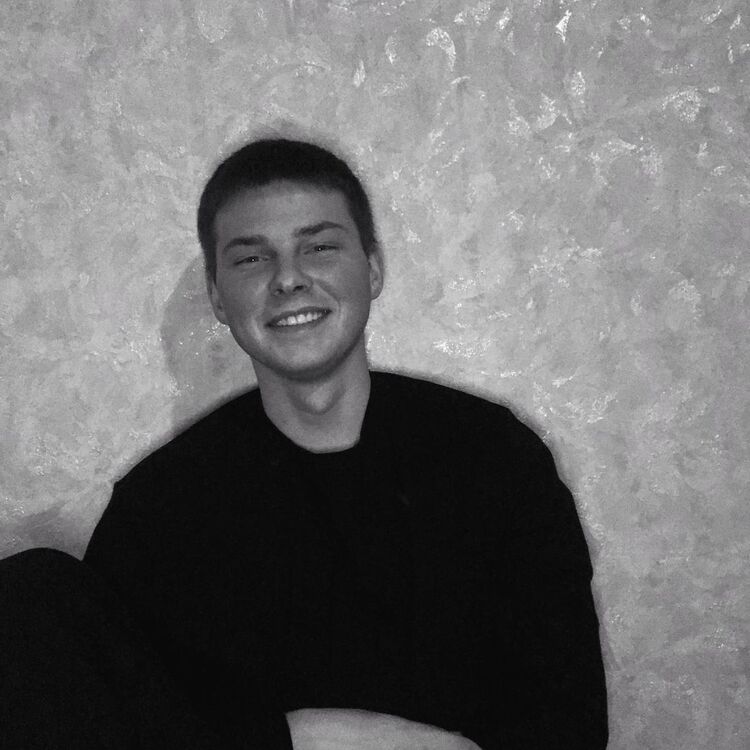  32472707  Slava, 22 ,    