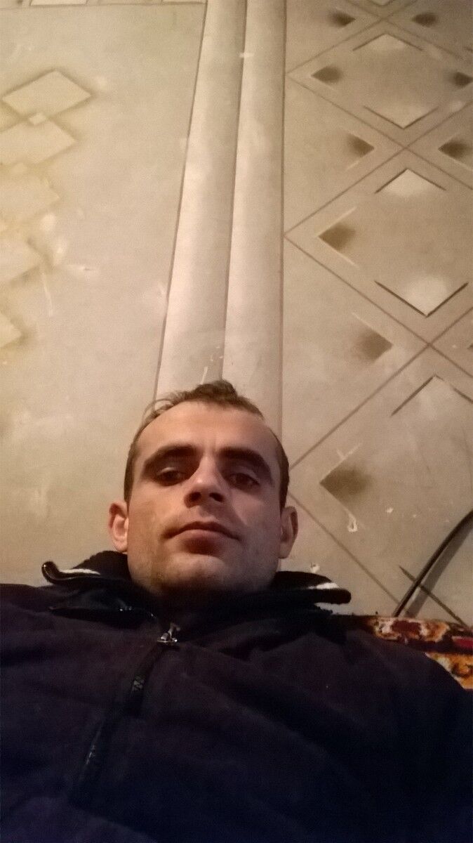  ,   Armen, 35 ,   ,   , c 