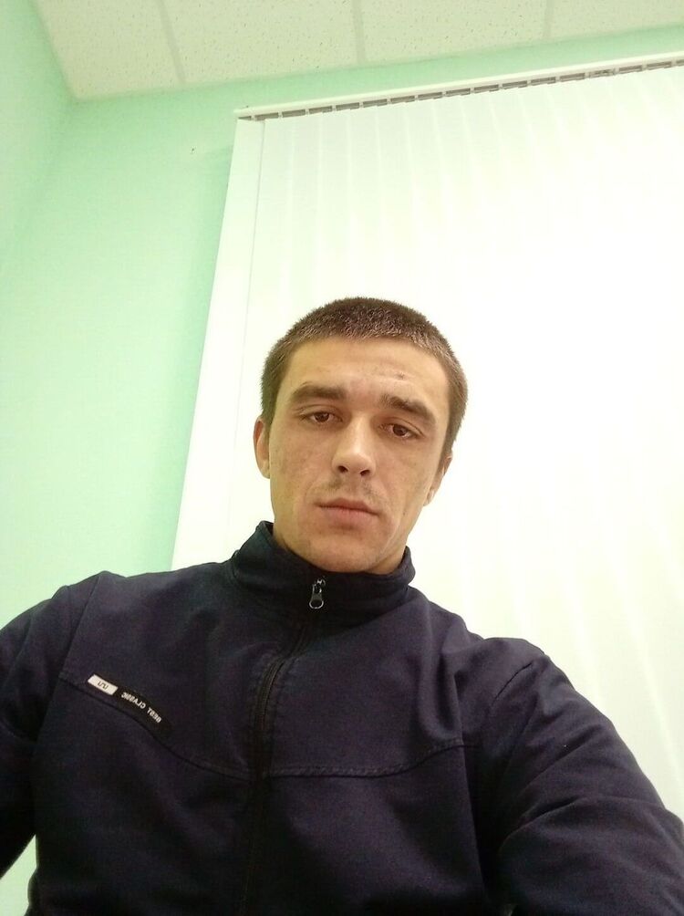 30507597  , 32 ,    -
