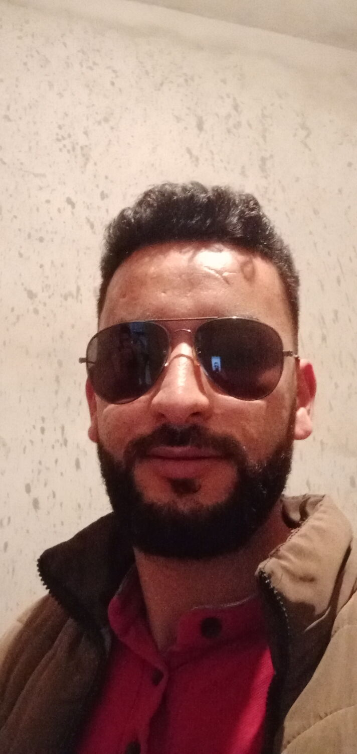  23267257  Elmokhtar, 30 ,    
