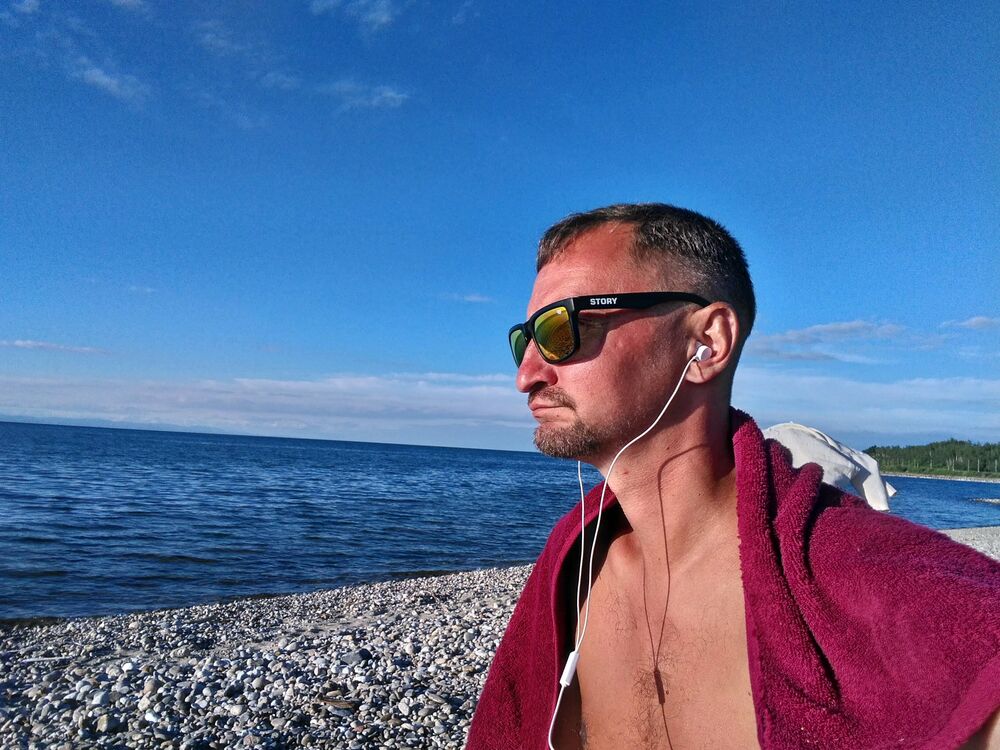  ,   Andr, 46 ,   