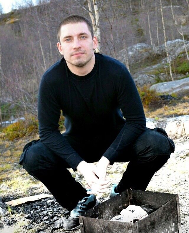  9923247  Vladimir, 34 ,    