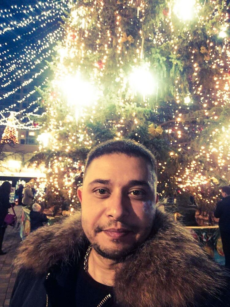  ,   Timur, 42 ,   ,   , c 
