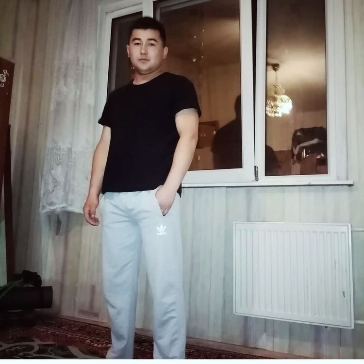  ,   Kuba, 28 ,   ,   