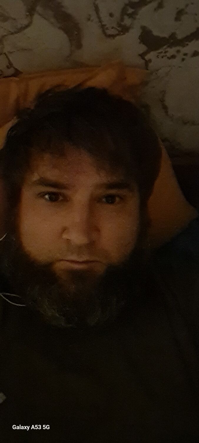  ,   Ruslan, 40 ,   ,   