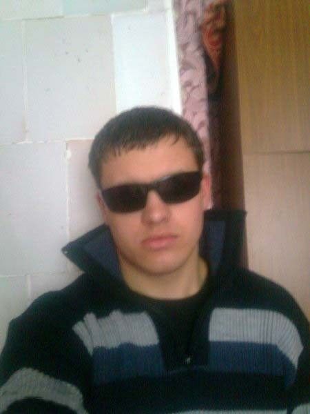  8825007  Sergei, 47 ,    