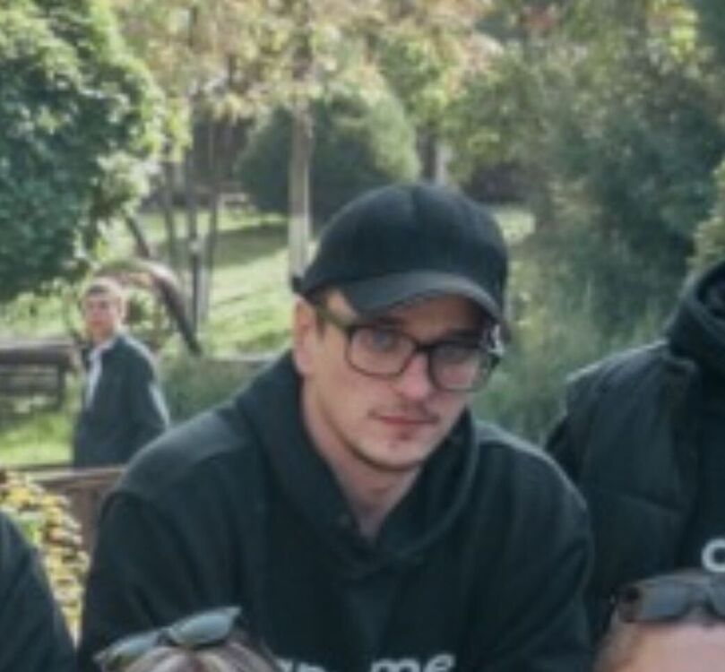  33207287  Archangel, 31 ,    