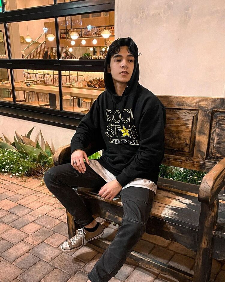 ���� 21983647 ����� ���������, 24 ����, ���� ���������� � �������