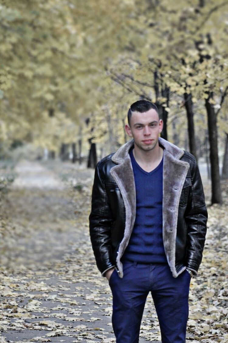  8047887  Dmitrij, 29 ,    