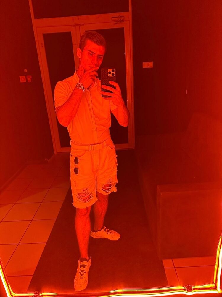  --,   , 24 ,   ,   