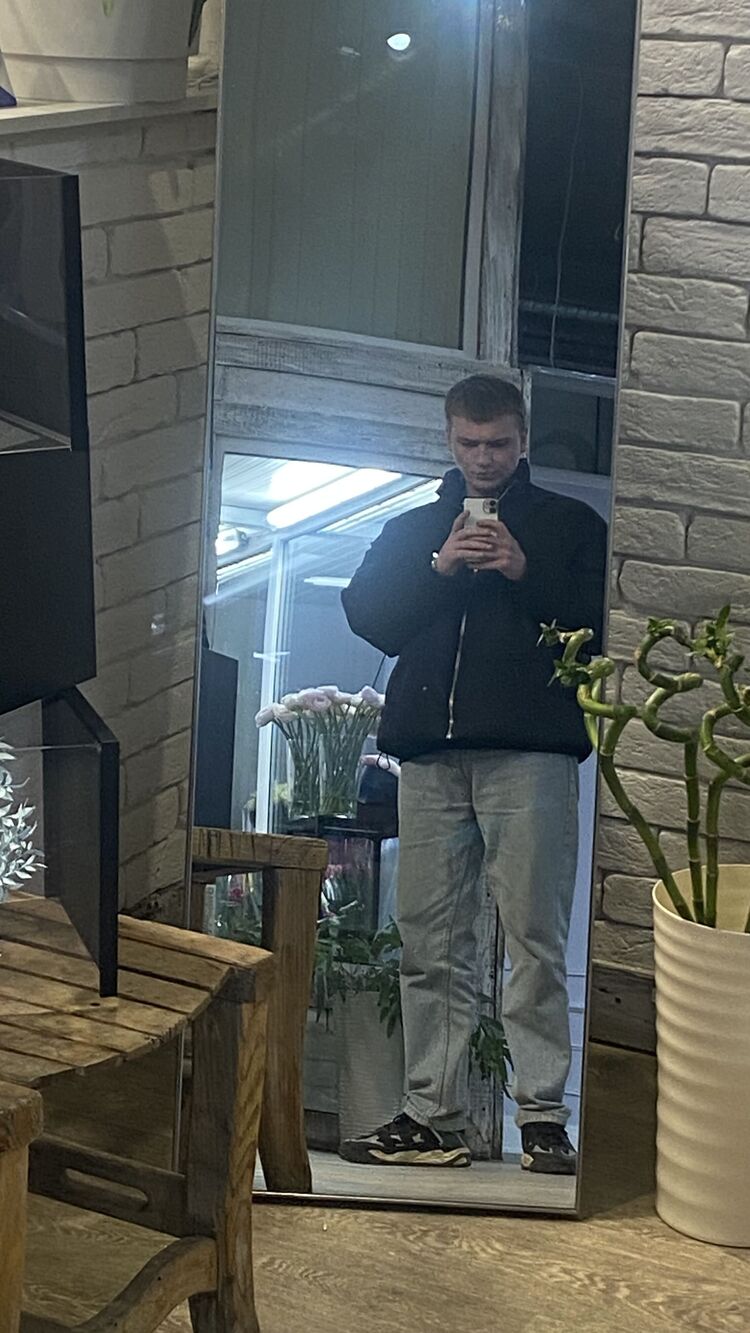  45823627  , 21 ,    