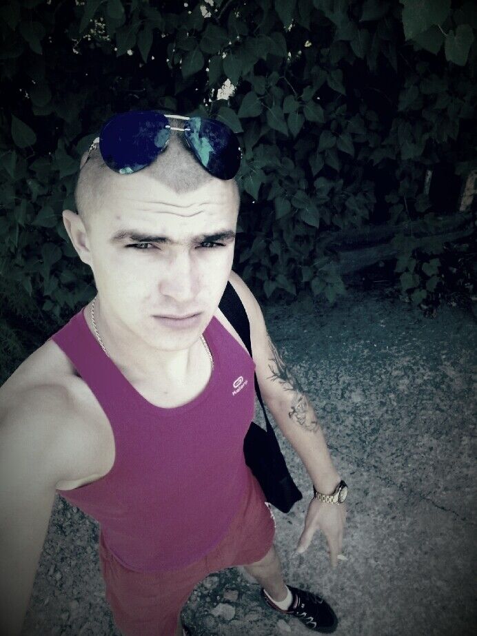  ,   Anton, 34 ,   