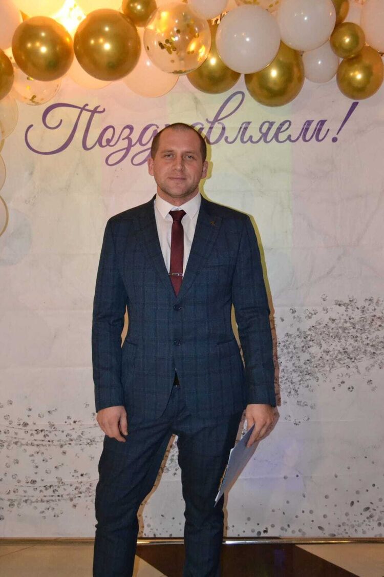  52882697  , 31 ,    