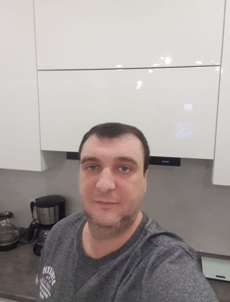  49535027  , 42 ,    