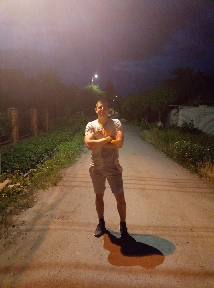  ,   Maksim, 26 ,   