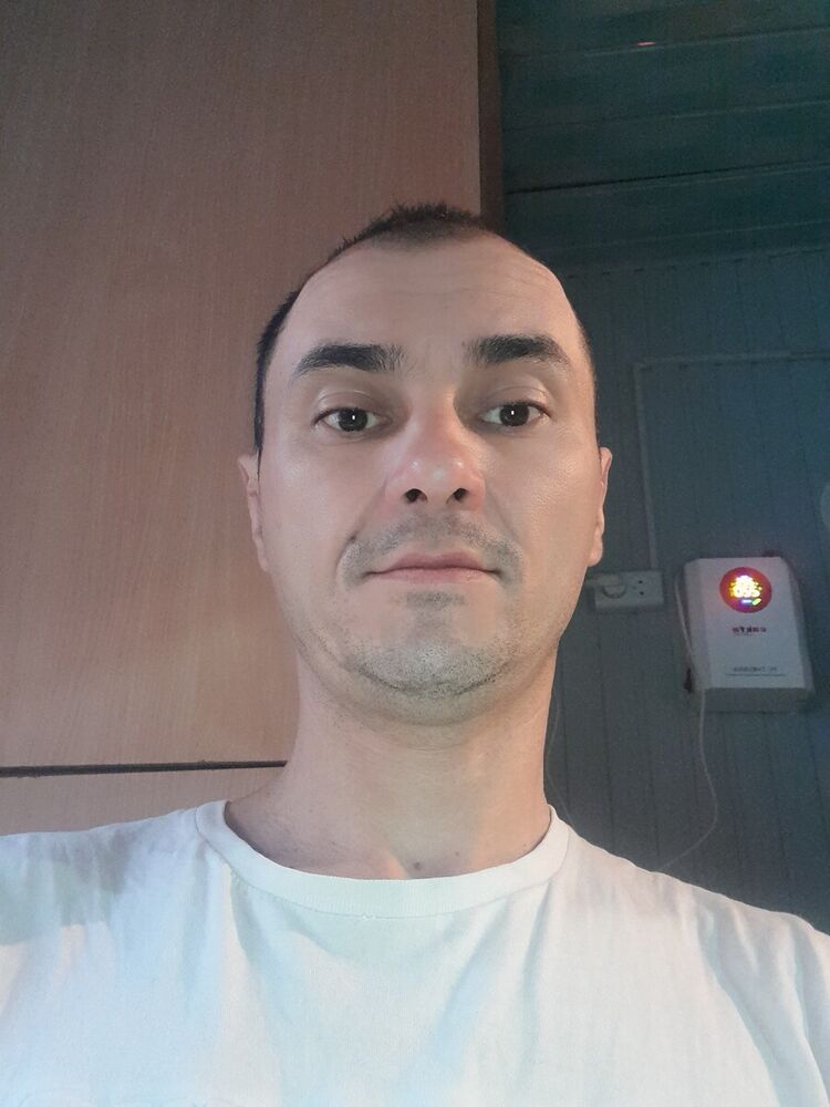  21584407  , 52 ,    