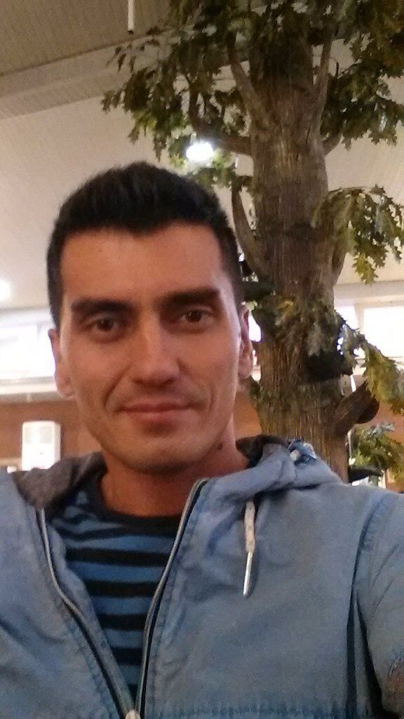  ,   Fahrik, 43 ,   ,   