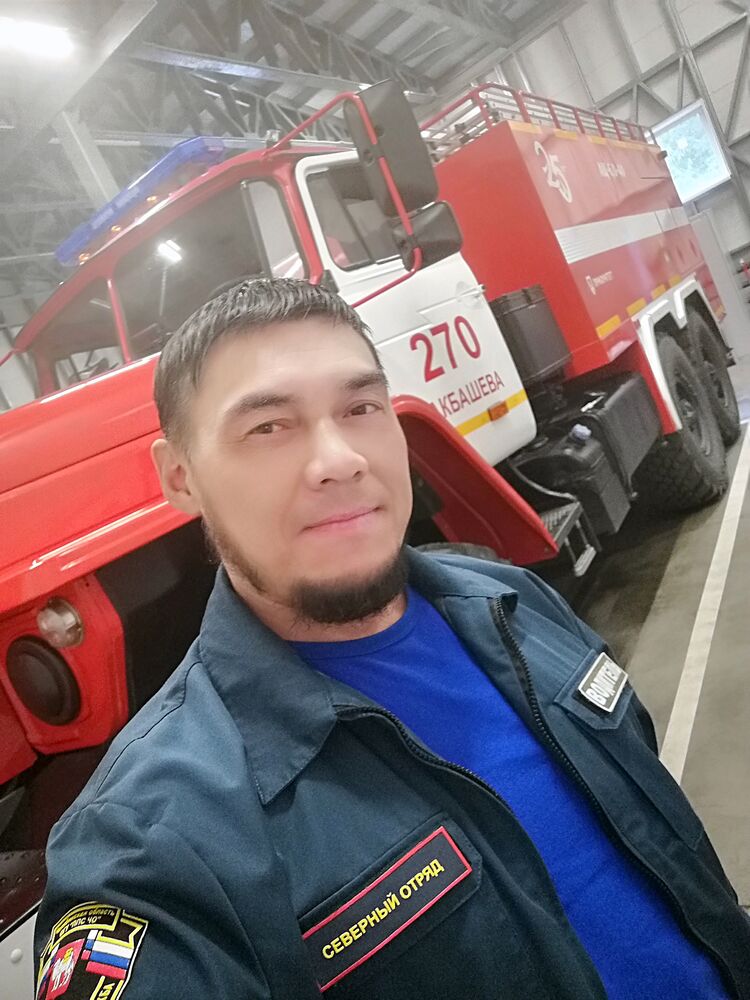  52519267  , 37 ,    