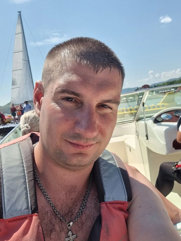  51320037  Vasiliy, 36 ,    