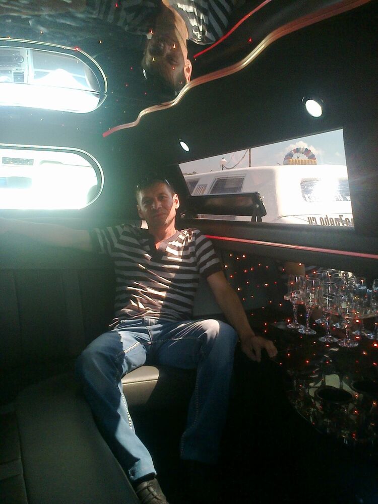  ,   Eduard, 53 ,   