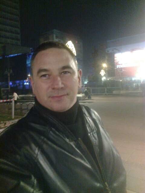  5875517  Sergei, 58 ,    