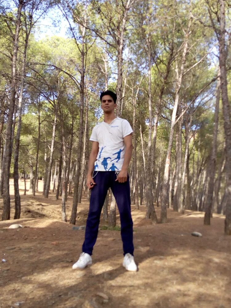  22705897  Akram, 32 ,    